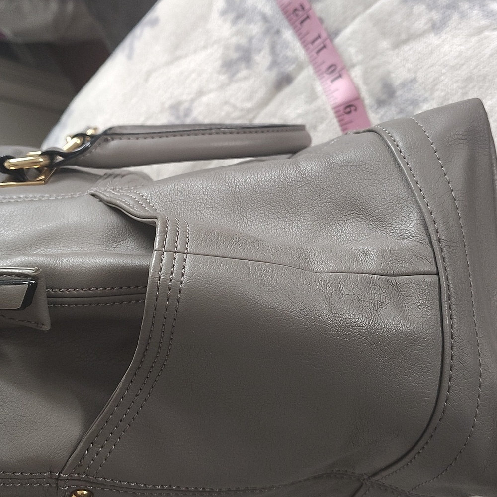 Tignanello Pretty Pockets Grey Leather Shoulder Bag - Picture 4 of 10